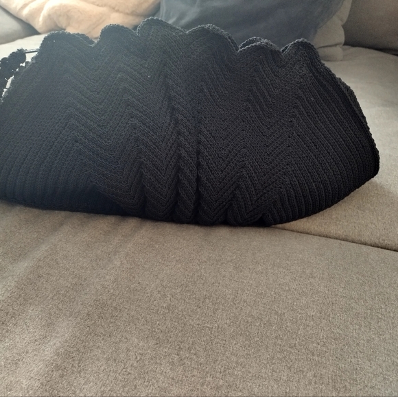Women's Black Vintage Crochet & Velvet Clutch Purse - Picture 5 of 10